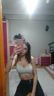 Annem Evdeydi Ama Cansuyu Yedim