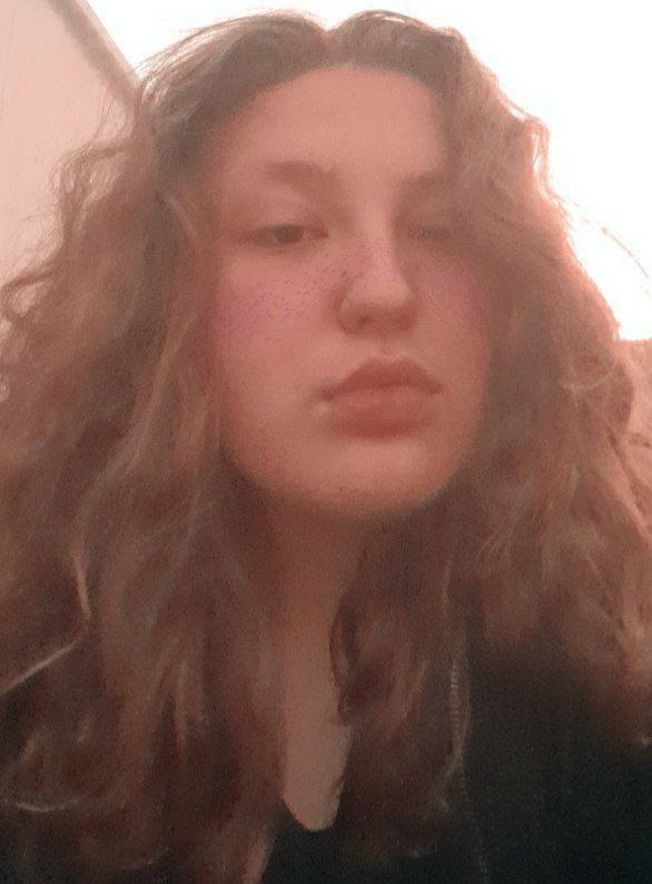 Şişli Escort Güzeli Mina ile Şehrin Kalbinde Tutku