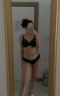 Türkbükünde Escort Serenin Seksi ve Çığlık Dolu Yaz Geceleri