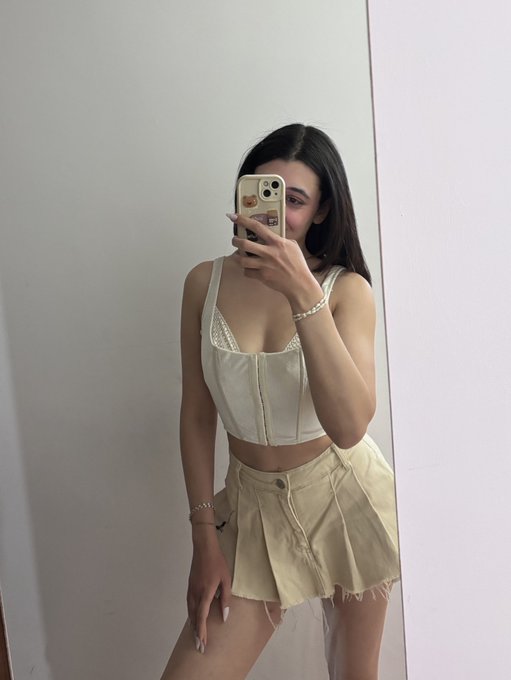 Urla Escort Yarrağı Uzayın Ötesine Saplayan Azgın Seçimlerle Zevk Patlaması