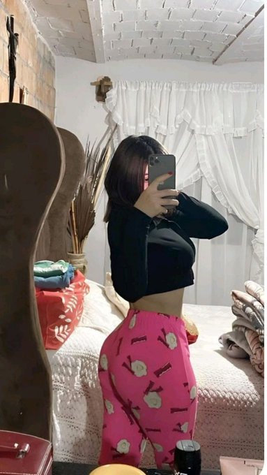 Balçova Escort Kukuyla Aleti Yakan Kızın Zevk Tufanı