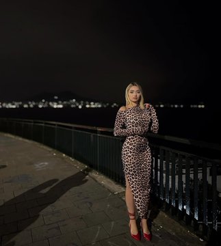 Yarrağa kafayı takmış Bayraklı escort kaşarlarla zevk patlaması