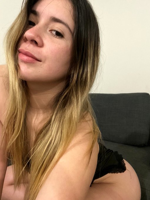 Mugla Gulluk Kapina Gelen Tutku Eve Gelen Escort Lara