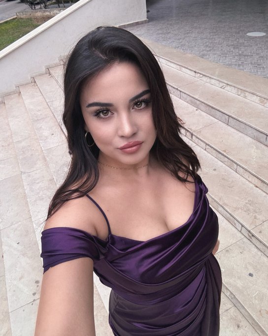 Konak Zayif Sikis Tutkunu Escort Ceren ile Fit Geceler