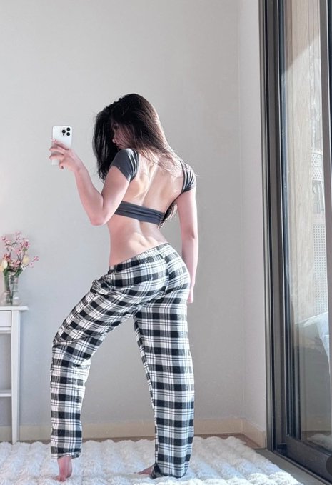 Konyaaltı Elit Tutku Tanrıçası Escort Zernaysu